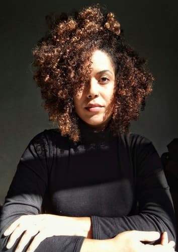 Taís de Sant'Anna Machado