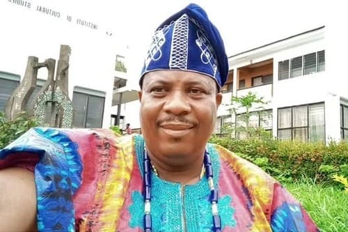 Félix Ayoh'Omidire