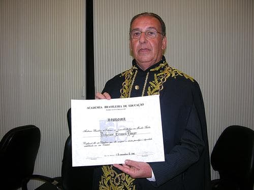 Ernani Bayer