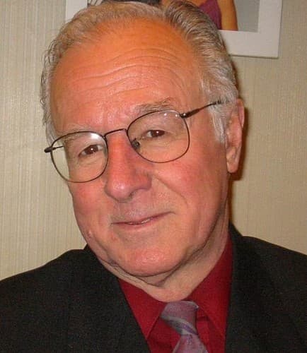 Néstor Luis Cordero