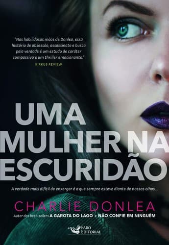 Uma mulher na escuridão