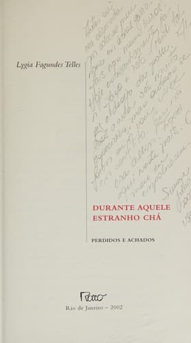 Durante aquele estranho chá: perdidos e achados