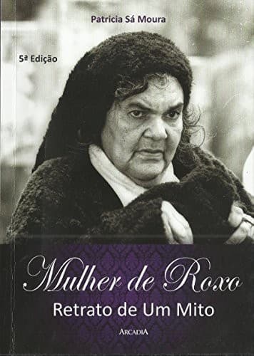 Mulher de roxo
