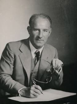 Maurice Collis